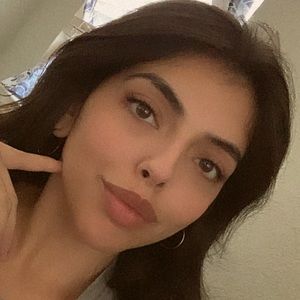 Meet your Posher, Destiny